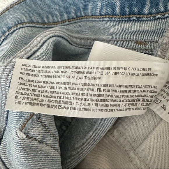 Abercrombie & Fitch Women's Denim Mom Short Curve Love Mid Rise Jeans - Picture 7 of 10